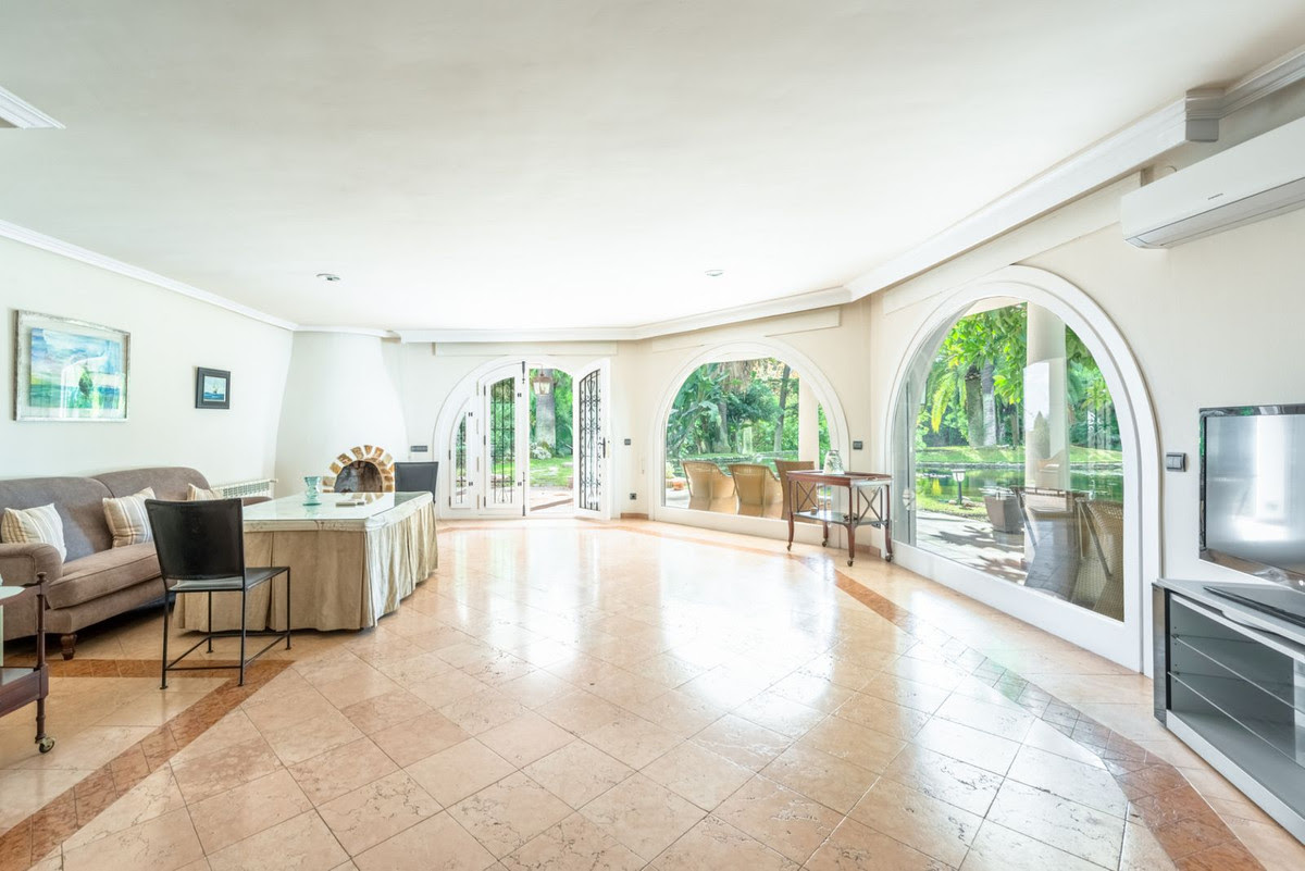 Villa til salgs til Nagüeles (Marbella)