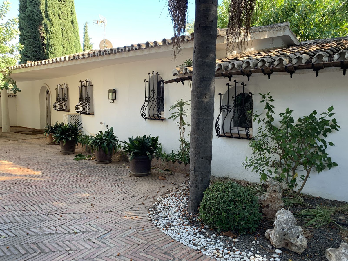 Villa til salgs til Nagüeles (Marbella)