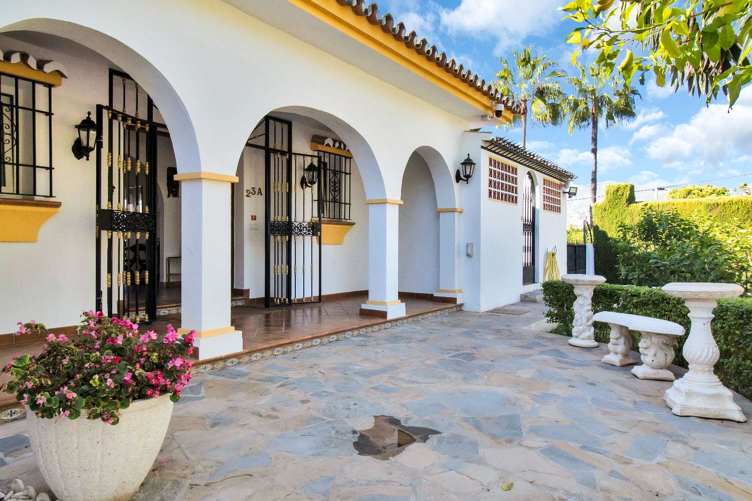 Villa med 4 sovrum till salu i Guadalmina