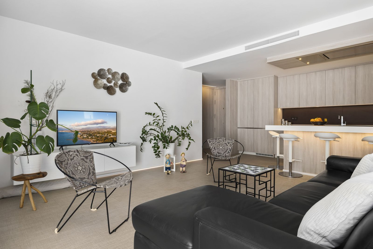 Modern Coastal Living in Cabopino – Ground Floor Apartment with Private Garden and Premium Finishes