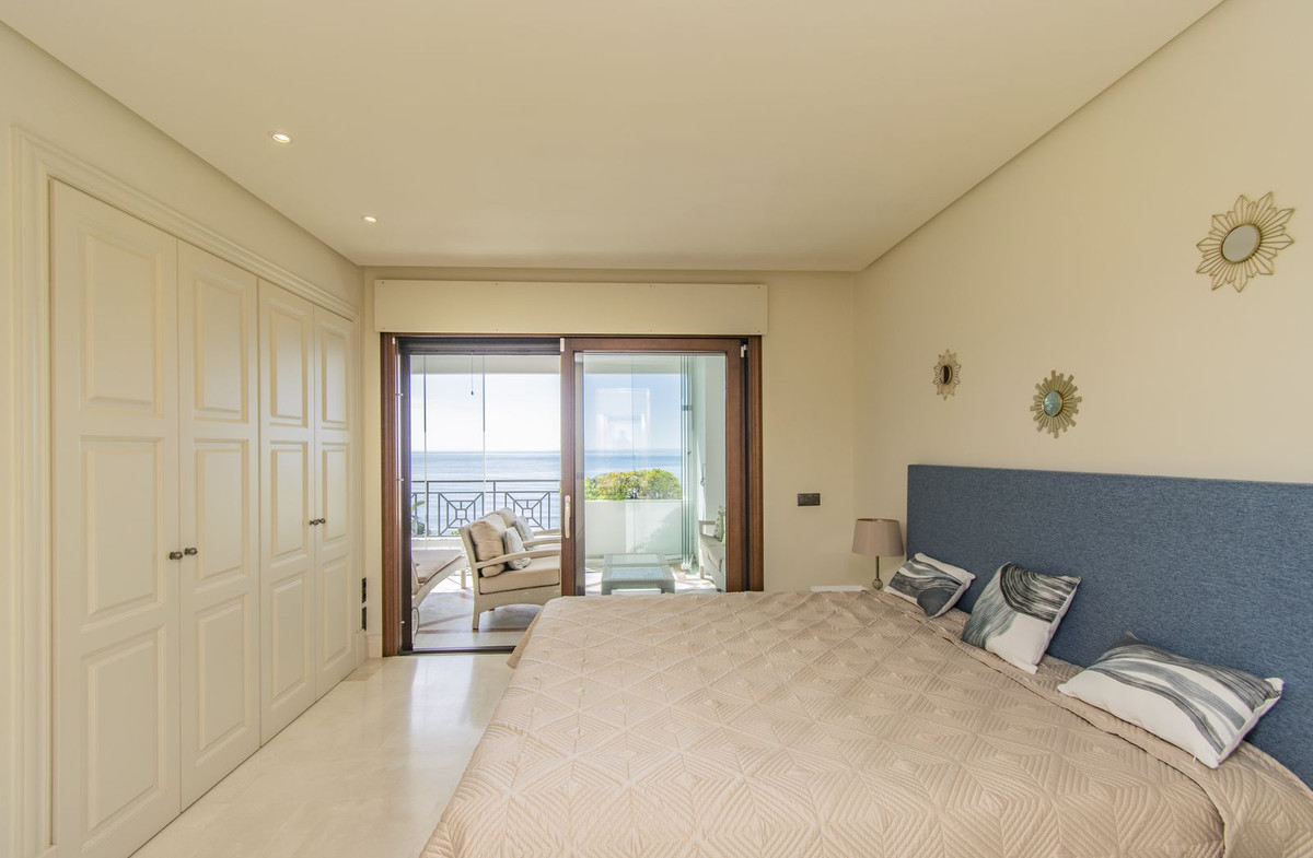 Luxury Seafront Apartment in Estepona – Panoramic Sea Views, Private Terrace, Garage & Spa Access