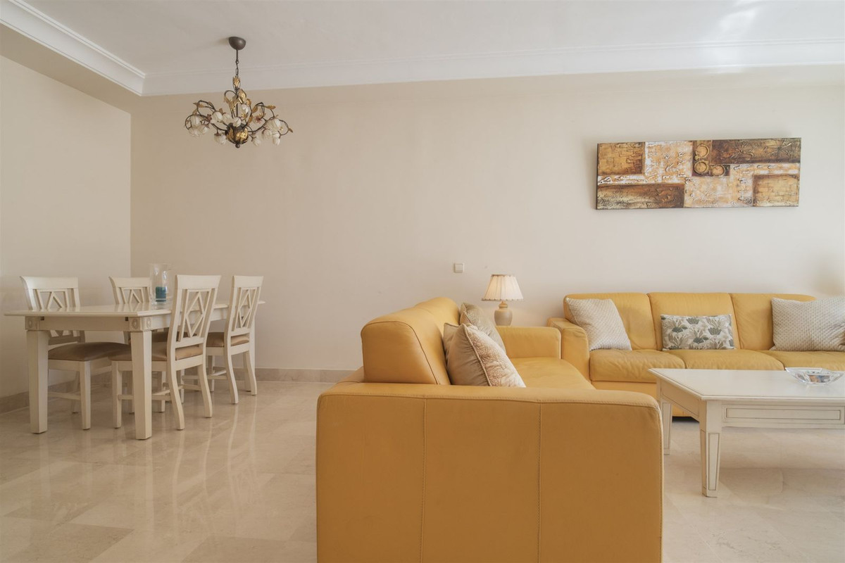 Exclusivo apartamento en Jardines de Aldaba