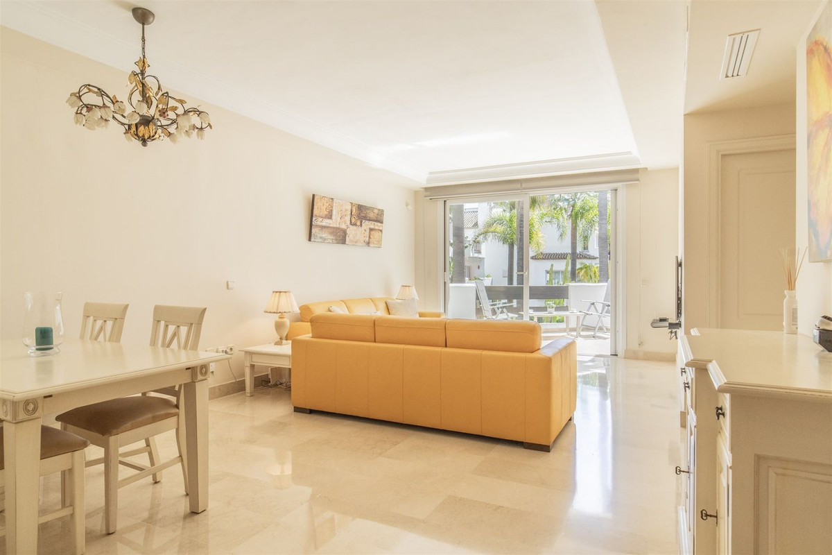 Exclusivo apartamento en Jardines de Aldaba