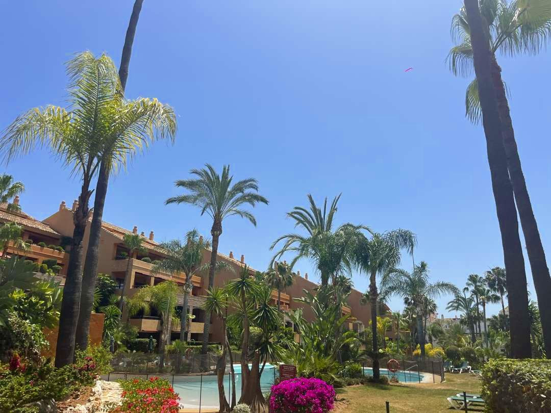 Exquisito Apartamento en la Exclusiva Urbanización Gran Bahía – Bahía de Marbella