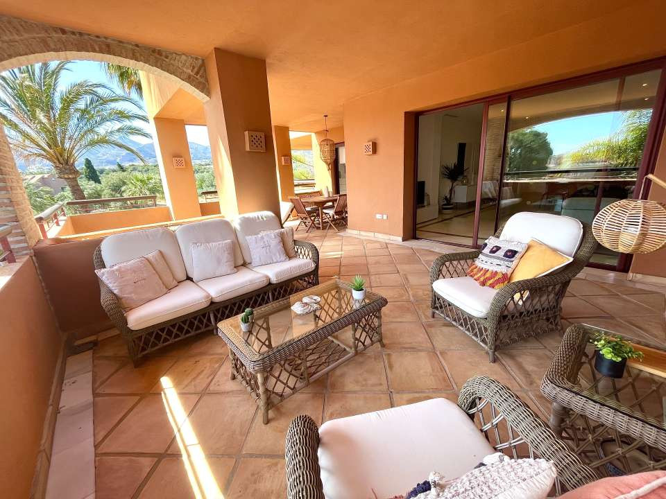 Exquisito Apartamento en la Exclusiva Urbanización Gran Bahía – Bahía de Marbella