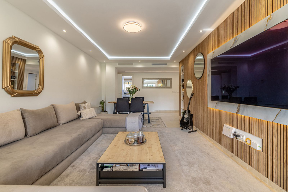 Apartamento reformado en Guadalmina Alta – 3 dormitorios, terrazas, piscina y excelente ubicación