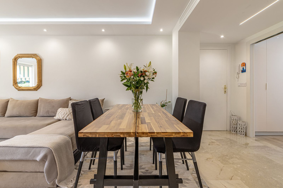 Apartamento reformado en Guadalmina Alta – 3 dormitorios, terrazas, piscina y excelente ubicación