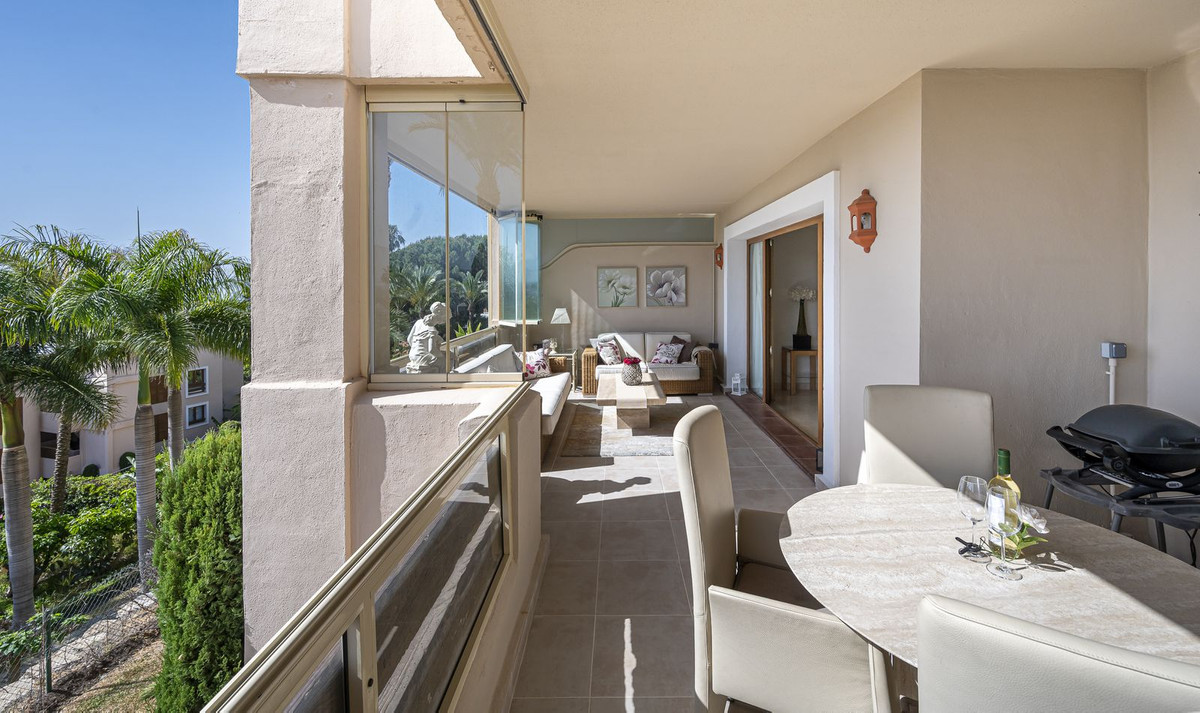 Apartamento amplio con vistas panorámicas en Paraiso Hills – Privacidad, confort y vistas únicas en El Paraíso