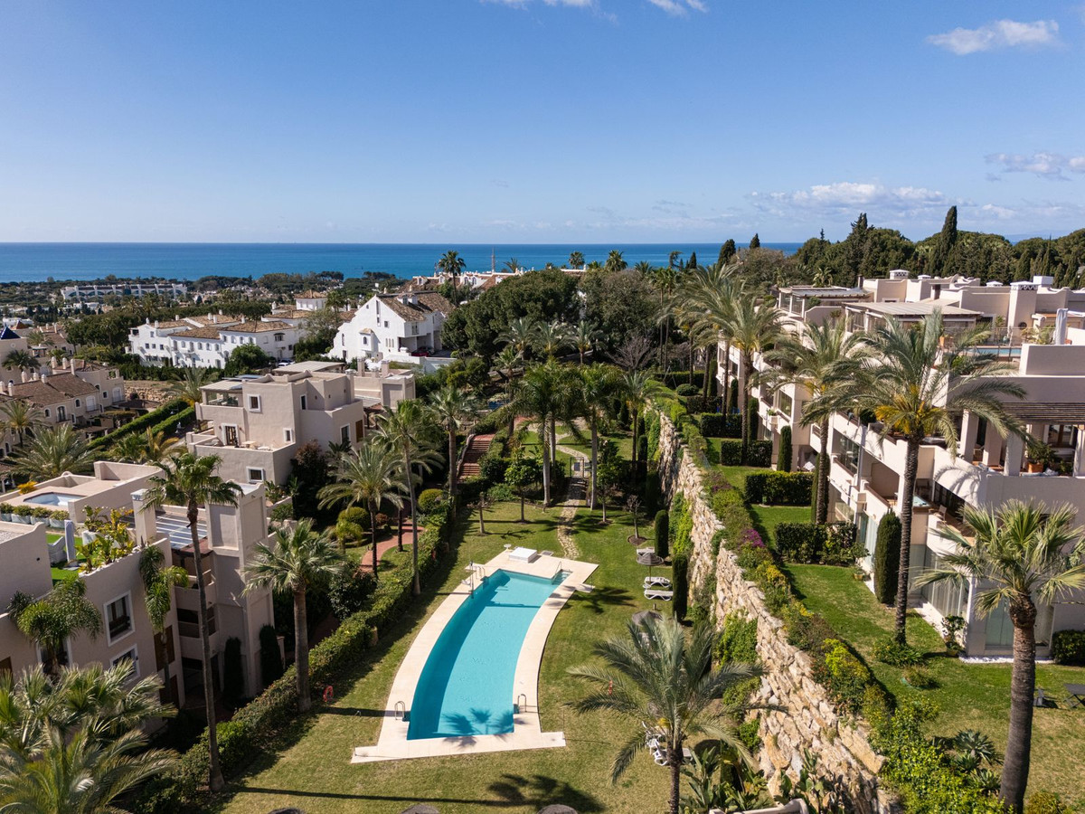 Apartamento amplio con vistas panorámicas en Paraiso Hills – Privacidad, confort y vistas únicas en El Paraíso