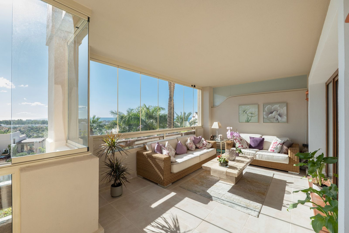 Apartamento amplio con vistas panorámicas en Paraiso Hills – Privacidad, confort y vistas únicas en El Paraíso