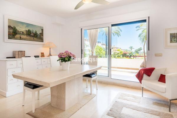 Apartamento en venta en Estepona
