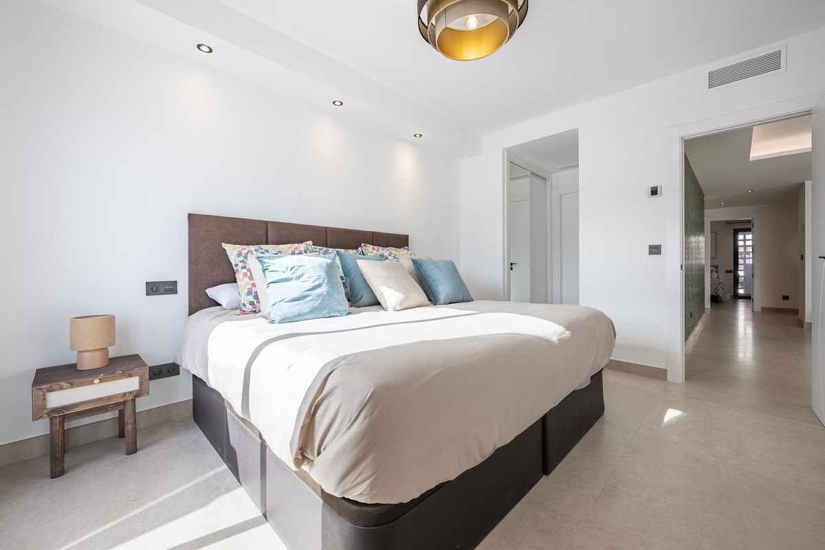Apartamento Reformado con Estilo en Nueva Andalucía – Cerca de Puerto Banús y Campos de Golf