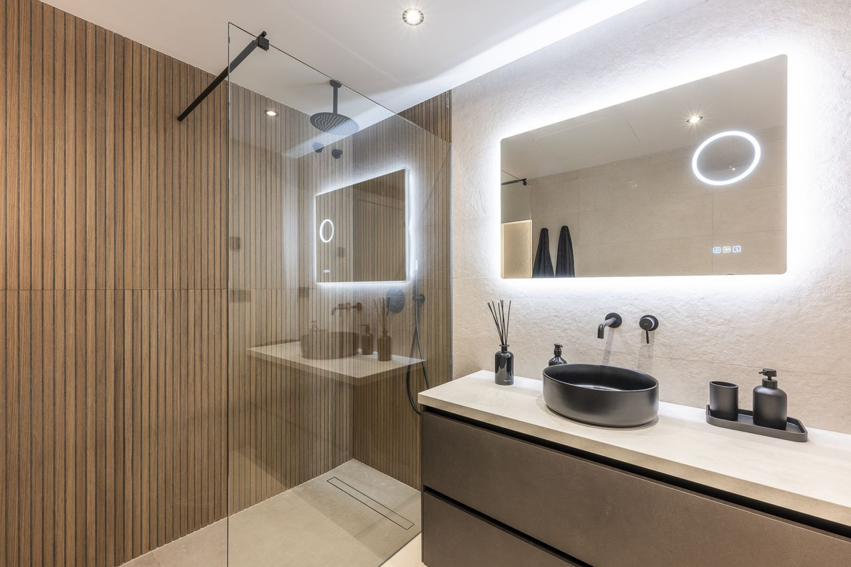 Apartamento Reformado con Estilo en Nueva Andalucía – Cerca de Puerto Banús y Campos de Golf