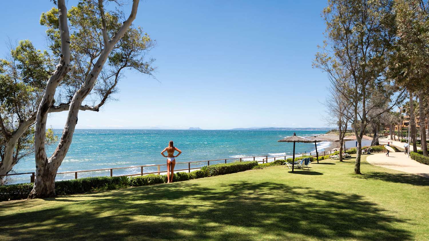 Luxury Beachfront Duplex Penthouse with Private Pool in Bahía de la Plata – Fully Renovated