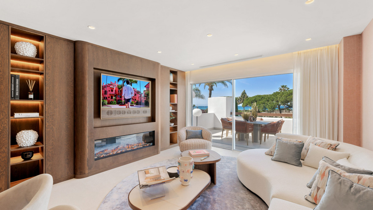 Fully Renovated Luxury Beachfront Apartment with Sea Views & Promenade Access – Palm Beach, Marbella East
