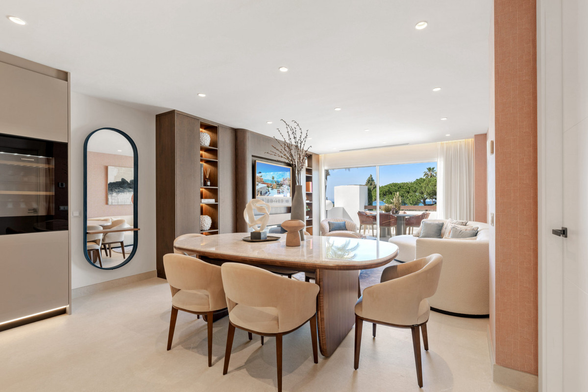 Fully Renovated Luxury Beachfront Apartment with Sea Views & Promenade Access – Palm Beach, Marbella East